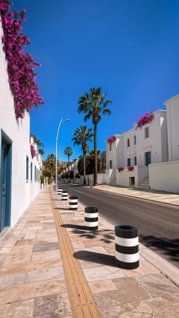 @sephoraturkiye ile Bodrum’a bir güzellik geldi! 🍊🌺 Bodrum Yalıkavak Marina’daki yeni Sephora mağazası; güzellik, moda v