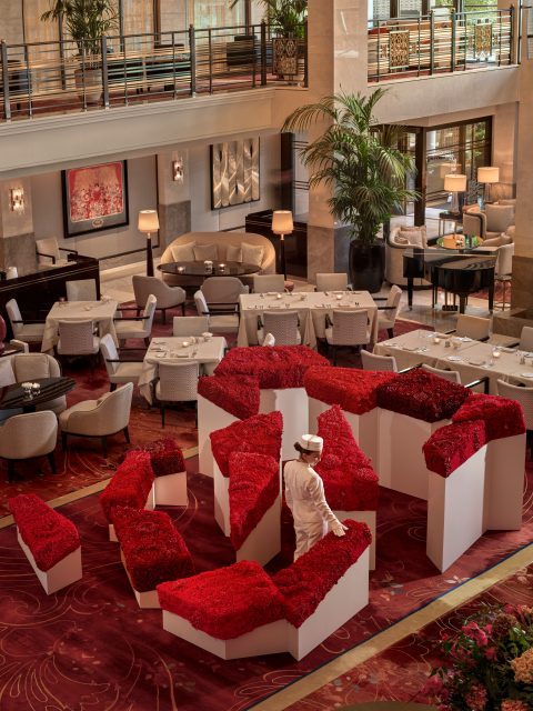 The Peninsula Hotels’in dünyanın farklı destinasyonlarında vizyoner sanatçıları desteklemek amacıyla hayata geçirdiği gl